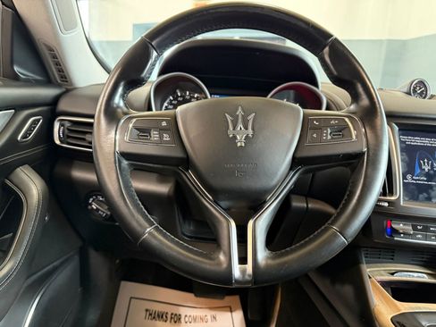 Used 2017 Maserati Levante w/ Luxury Package image 14