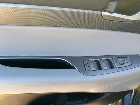 Used 2025 Hyundai Palisade SEL FWD image 18