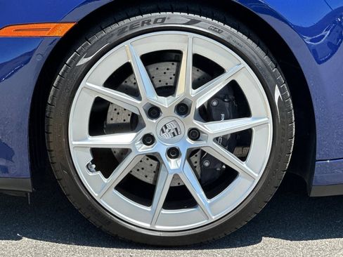 Used 2025 Porsche 911 Carrera RWD image 45