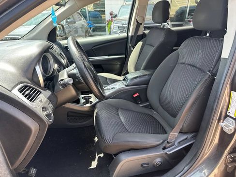 Used 2019 Dodge Journey SE w/ Premium Group FWD image 10