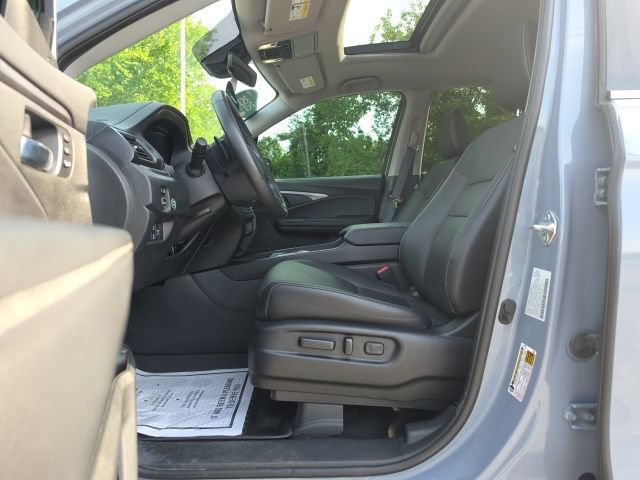 Used 2025 Honda Ridgeline RTL image 10
