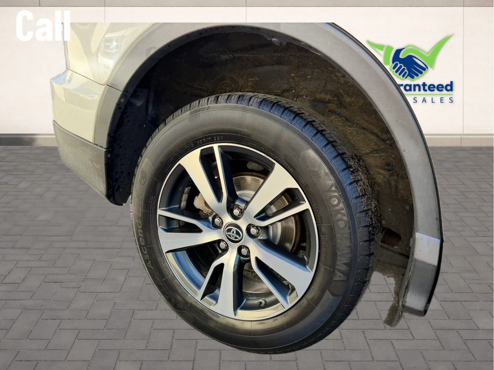 Used 2016 Toyota RAV4 XLE AWD/4WD image 14