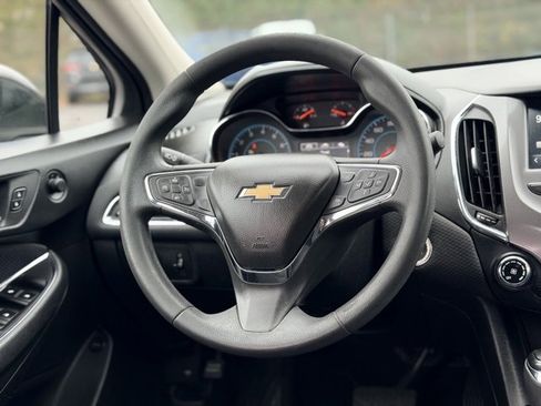 Used 2016 Chevrolet Cruze LT w/ Convenience Package image 21