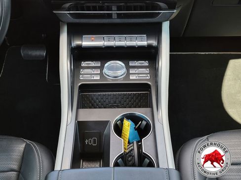 Used 2024 Lincoln Nautilus Reserve AWD/4WD image 24