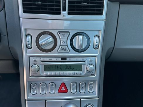 Used 2005 Chrysler Crossfire Limited image 32