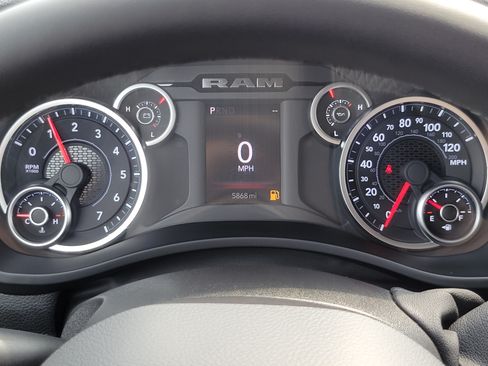 Used 2026 RAM 2500 Big Horn AWD/4WD image 9