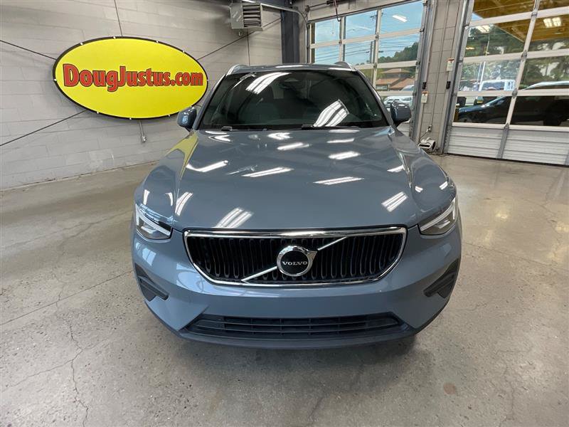 Used 2023 Volvo XC40 B5 Core AWD/4WD image 8