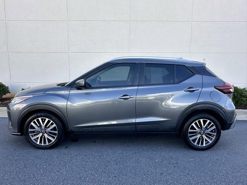 Used 2023 Nissan Kicks SV image 24