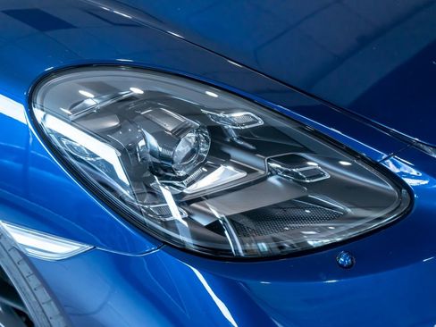 Certified 2025 Porsche 718 Cayman GTS RWD image 28
