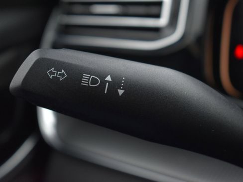 Used 2024 Jeep Grand Wagoneer L Series II w/ Quick Order Packagew 28T image 24