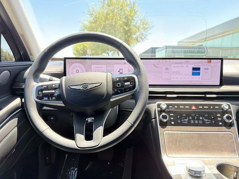 Used 2025 Genesis GV80 2.5T Advanced AWD/4WD image 7