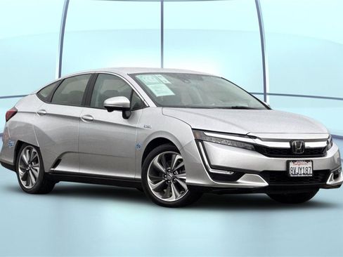 Used 2021 Honda Clarity Plug-In Hybrid image 2