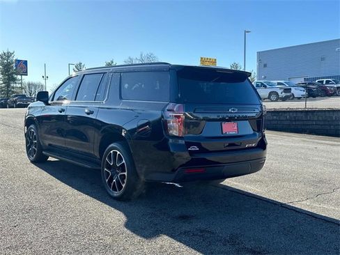 Used 2023 Chevrolet Suburban RST w/ Luxury Package image 7