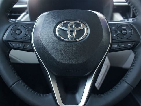 Used 2026 Toyota Corolla Cross LE AWD/4WD image 24