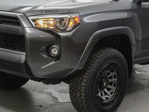 Used 2022 Toyota 4Runner TRD Off-Road Premium AWD/4WD image 5
