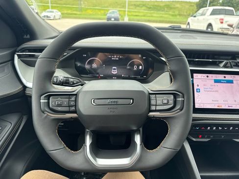 New 2026 Jeep Cherokee Laredo AWD/4WD image 11