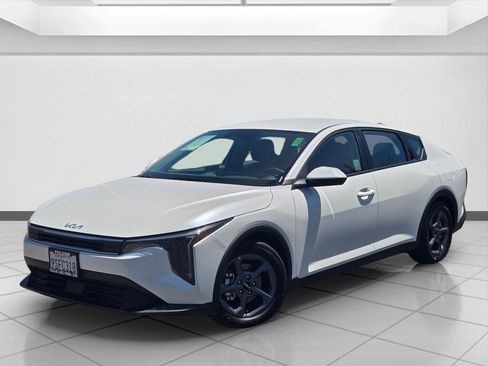 Used 2025 Kia K4 FWD image 9