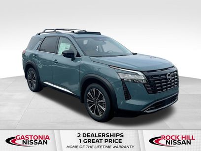 New 2026 Nissan Pathfinder Platinum w/ Cargo Package