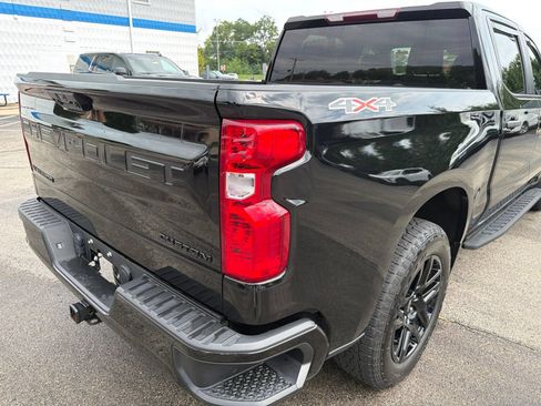 Used 2024 Chevrolet Silverado 1500 Custom w/ LPO, Dark Essentials Package AWD/4WD image 5