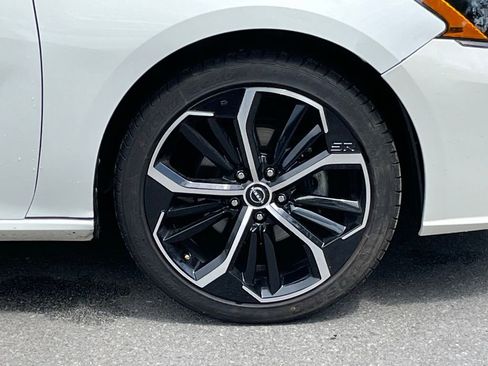 Used 2024 Nissan Altima 2.5 SR FWD image 31