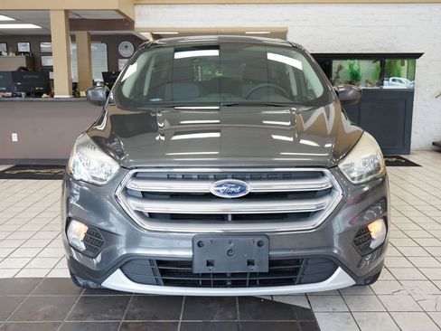 Used 2017 Ford Escape SE w/ SE Cold Weather Package AWD/4WD image 18