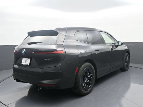 Used 2024 BMW iX xDrive50 w/ Premium Package AWD/4WD image 7