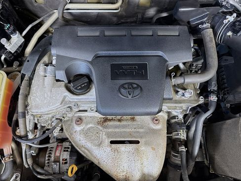 Used 2017 Toyota RAV4 LE image 38