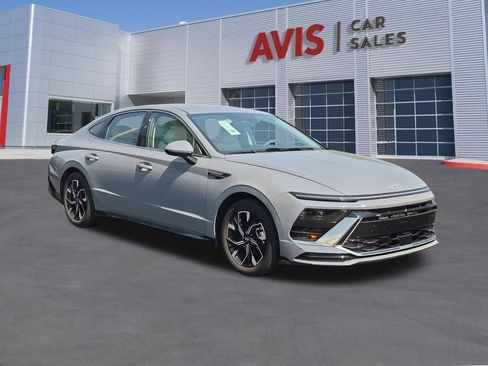 Used 2025 Hyundai Sonata SEL FWD image 3