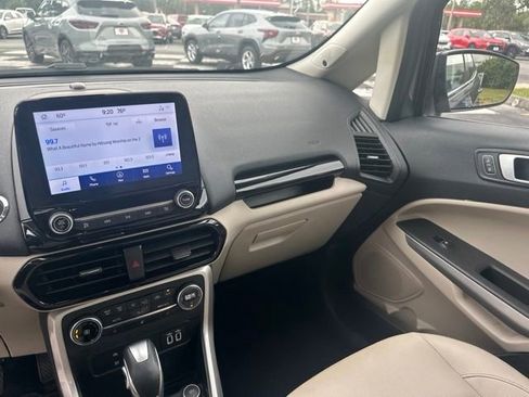Used 2021 Ford EcoSport Titanium FWD image 10