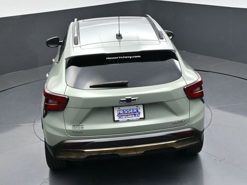 Used 2024 Chevrolet Trax ACTIV w/ Sunroof Package FWD image 41