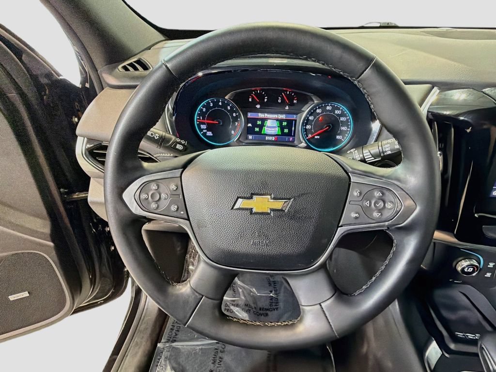 Used 2023 Chevrolet Traverse LT w/ LT Premium Package AWD/4WD image 13