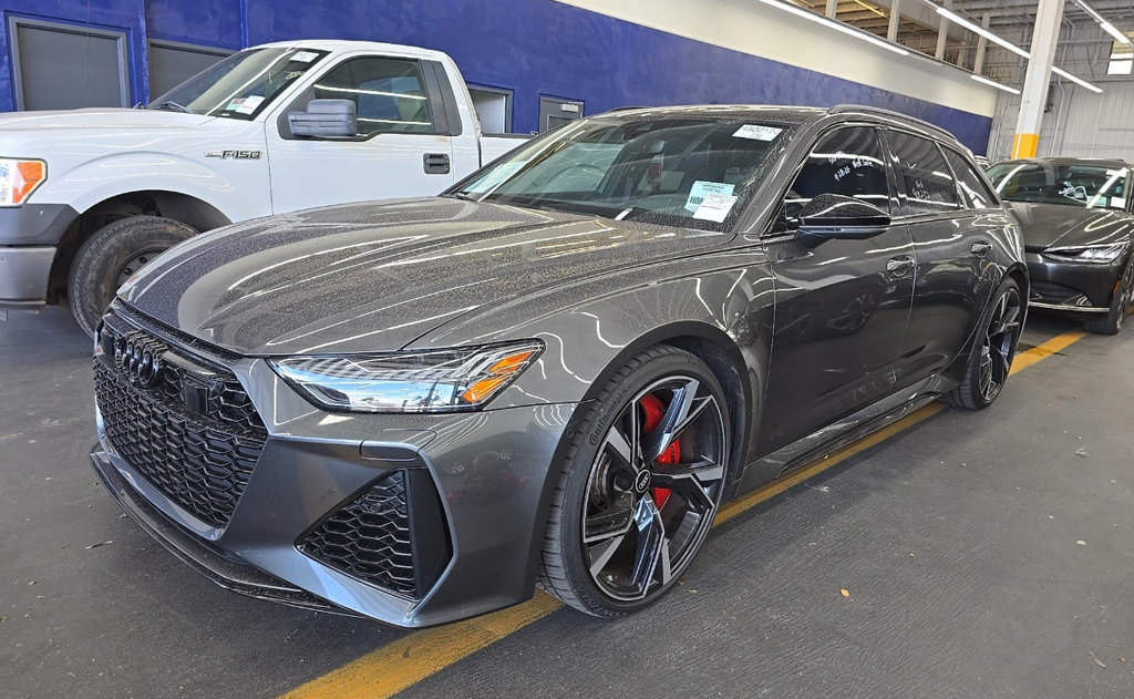 Used 2022 Audi RS 6 w/ Executive Package AWD/4WD image 3