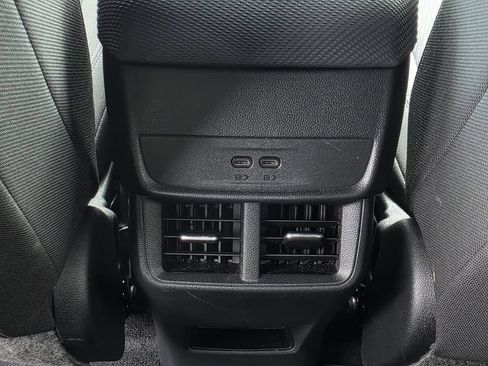 Used 2026 Chevrolet Equinox LT FWD image 15