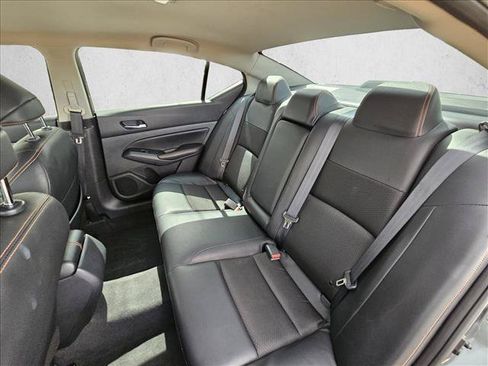 Used 2022 Nissan Altima 2.5 SR FWD image 15