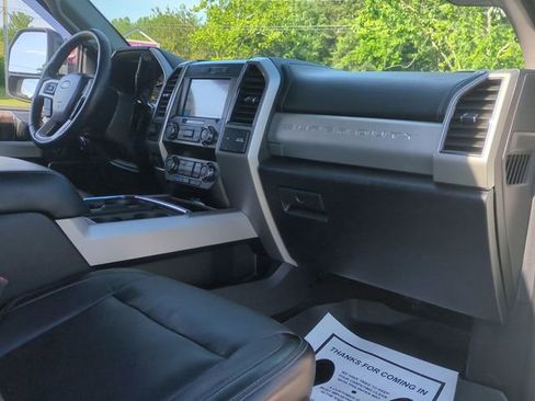 Used 2019 Ford F250 Lariat w/ Lariat Ultimate Package AWD/4WD image 35