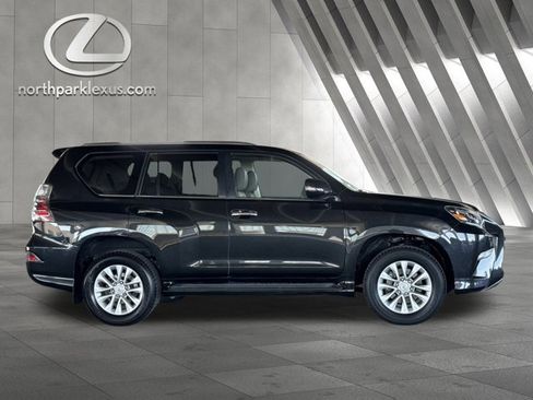 Certified 2023 Lexus GX 460 Premium w/ Premium Plus Package image 4