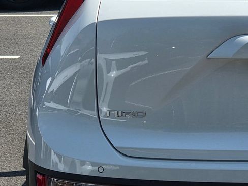 Used 2023 Kia Niro EX w/ EX Cold Weather Package FWD image 32