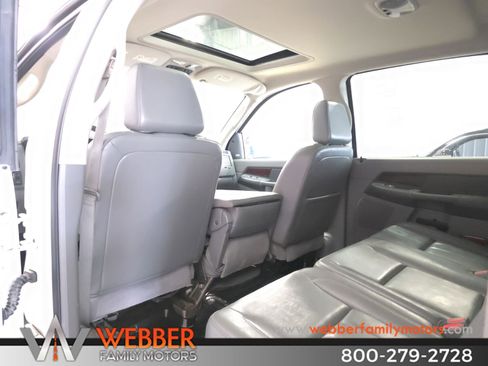 Used 2008 Dodge Ram 3500 Truck Laramie AWD/4WD image 16
