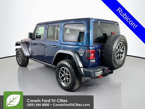 Used 2025 Jeep Wrangler Unlimited Rubicon w/ Convenience Group AWD/4WD image 11