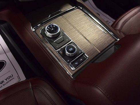 Used 2024 Ford Expedition Max Limited image 24