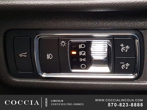 Certified 2020 Lincoln Corsair Reserve w/ Elements Package image 27