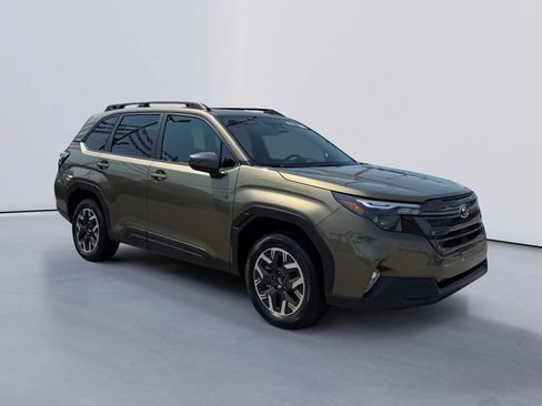 New 2026 Subaru Forester Premium AWD/4WD image 1