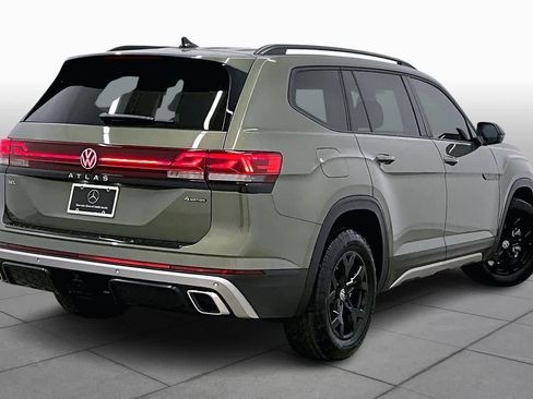 Used 2024 Volkswagen Atlas Peak Edition SEL image 13