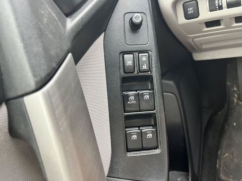 Used 2016 Subaru Forester 2.5i Premium AWD/4WD image 23