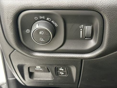 Used 2023 RAM 1500 Big Horn image 24