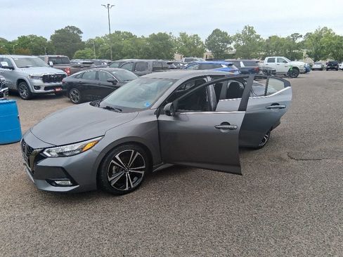 Used 2022 Nissan Sentra SR FWD image 17