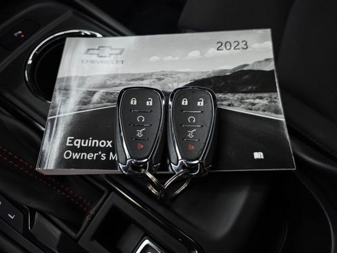 Used 2023 Chevrolet Equinox RS FWD image 39