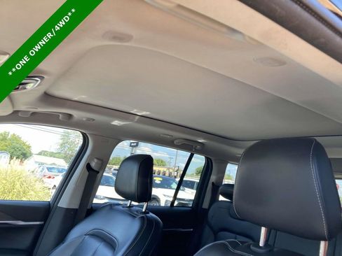 Used 2023 Jeep Grand Cherokee Limited AWD/4WD image 17