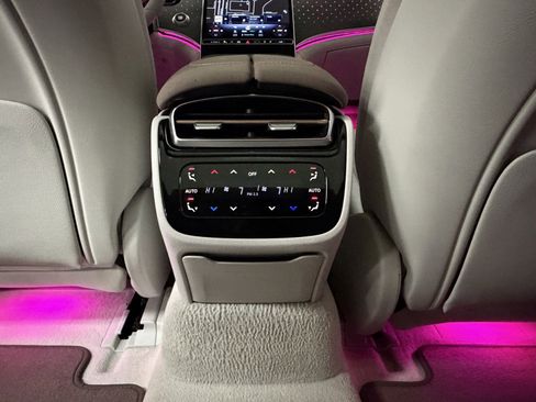 Certified 2022 Mercedes-Benz EQS 450+ Sedan image 38