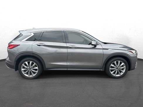 Used 2022 INFINITI QX50 Luxe image 2